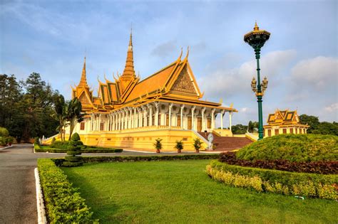 $742 Cheap Flights to Phnom Penh (PNH) .